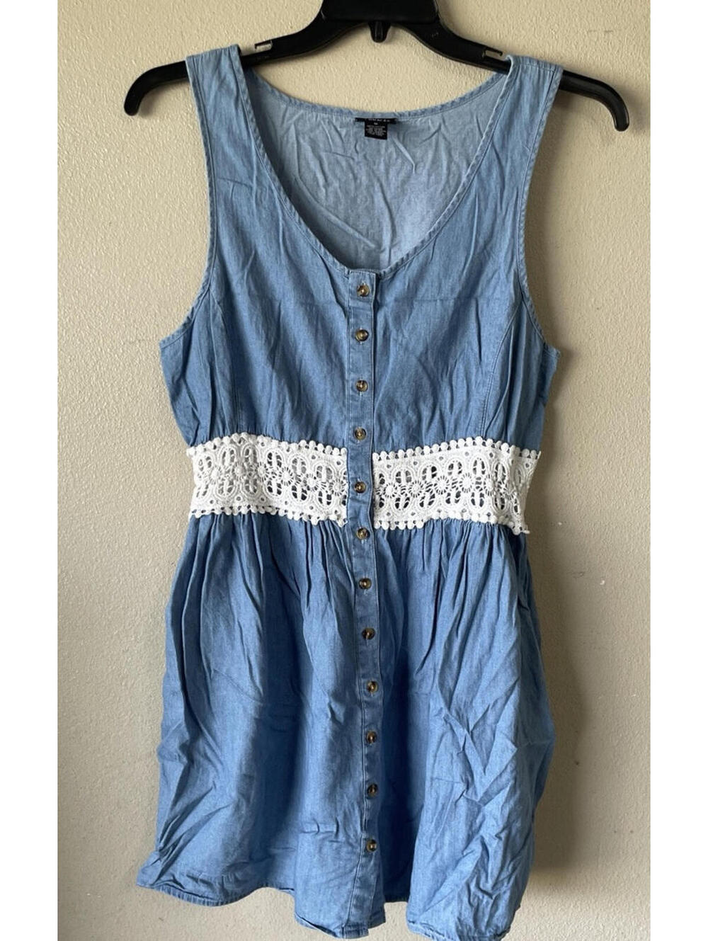 Rue 21 Medium Sleeveless Denim Look With Crochet Waist Knee Length Pockets